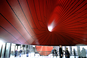 MAS-CAAD-MOD01-ANISH_KAPOOR-MARSYAS_2002.jpg